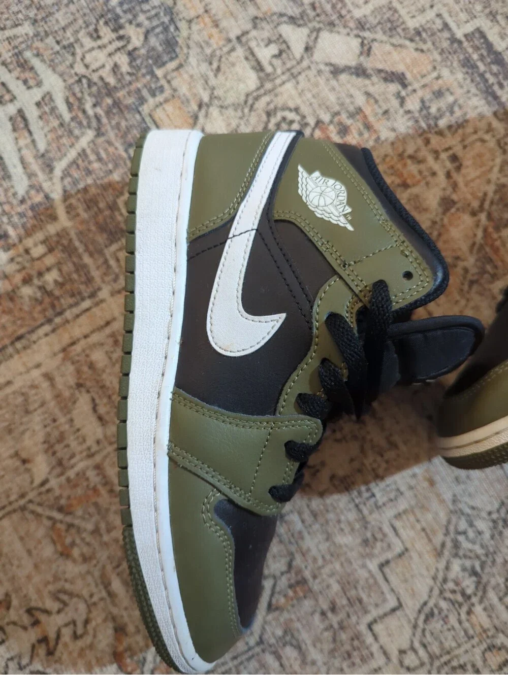 Nike Air Jordan 1 Mid Medium Olive Black- White #DQ8423- 092 4Y Kids